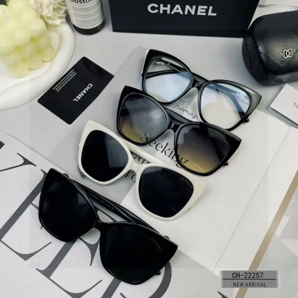 CHANEL( シャネル) サングラス 241012