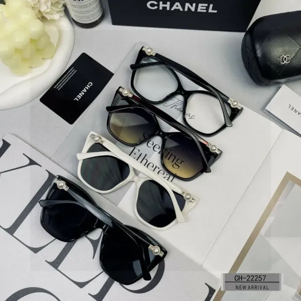 CHANEL( シャネル) サングラス 241012
