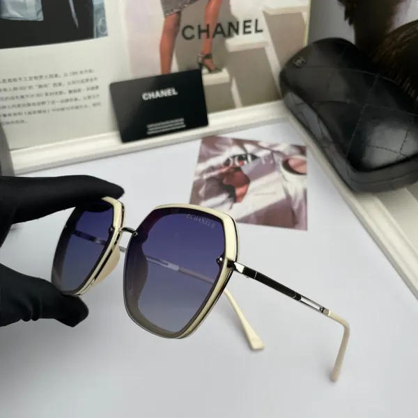 CHANEL (シャネル) サングラス