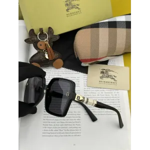 BURBERRY(バーバリー) サングラス  241014