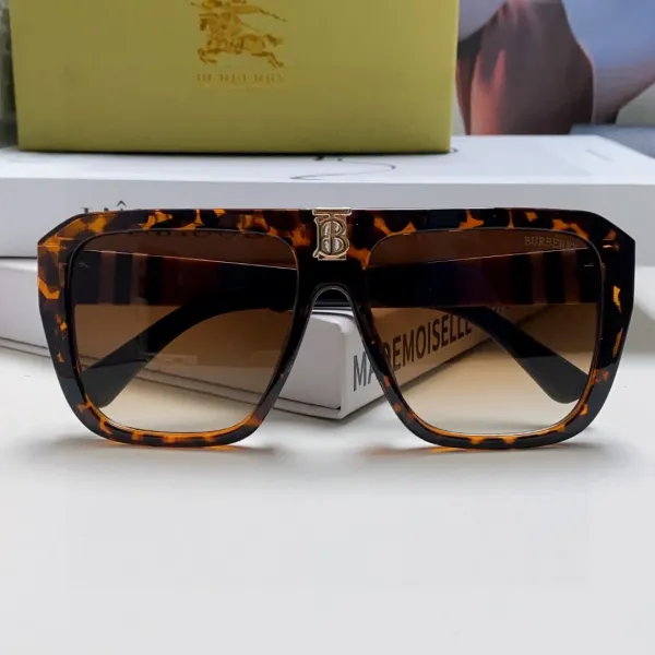 BURBERRY(バーバリー) サングラス  241014