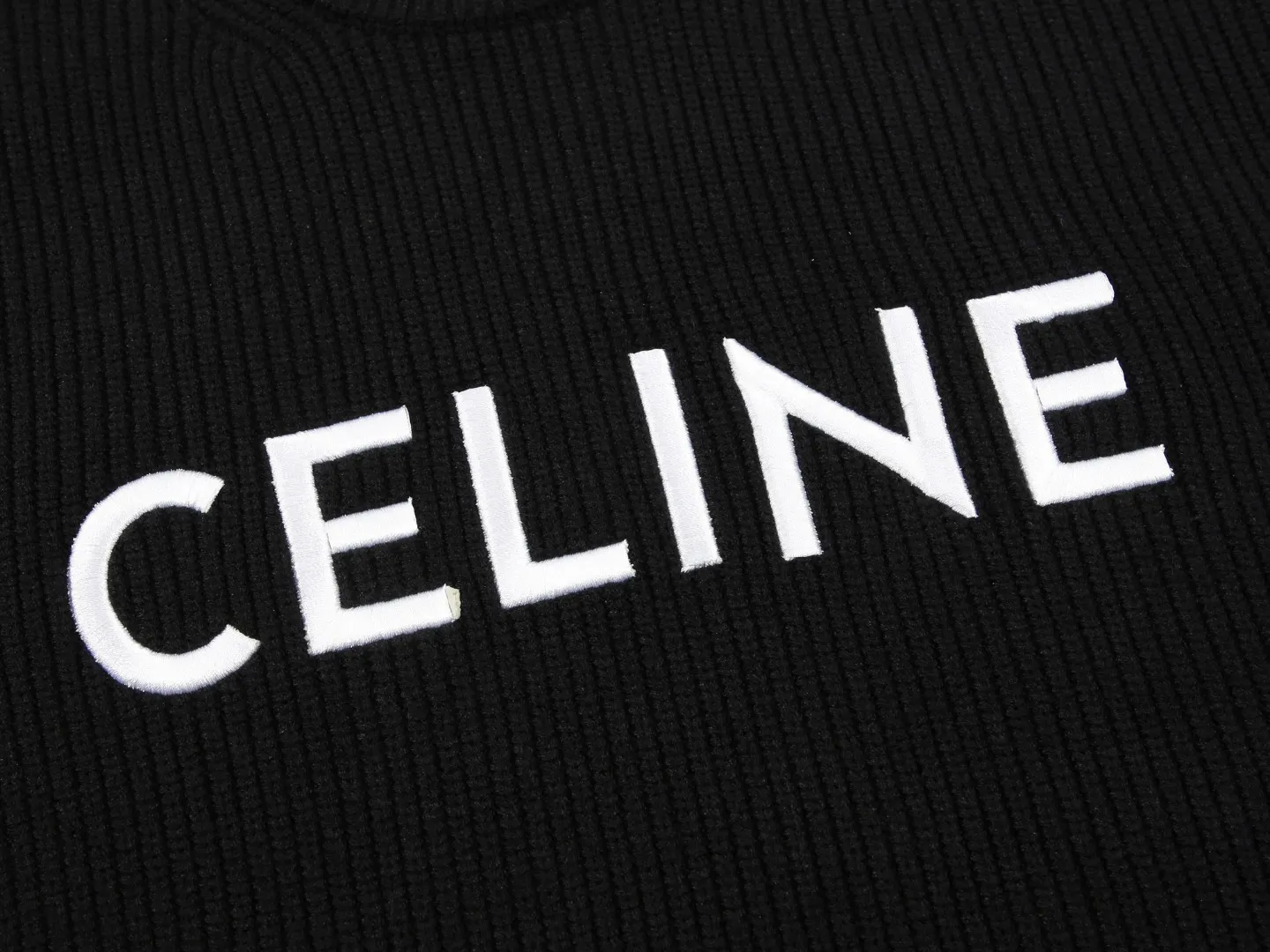 【2026】【CELINE   公式旗艦店】セリーヌ   セーター好評に付き再入荷！ 241128