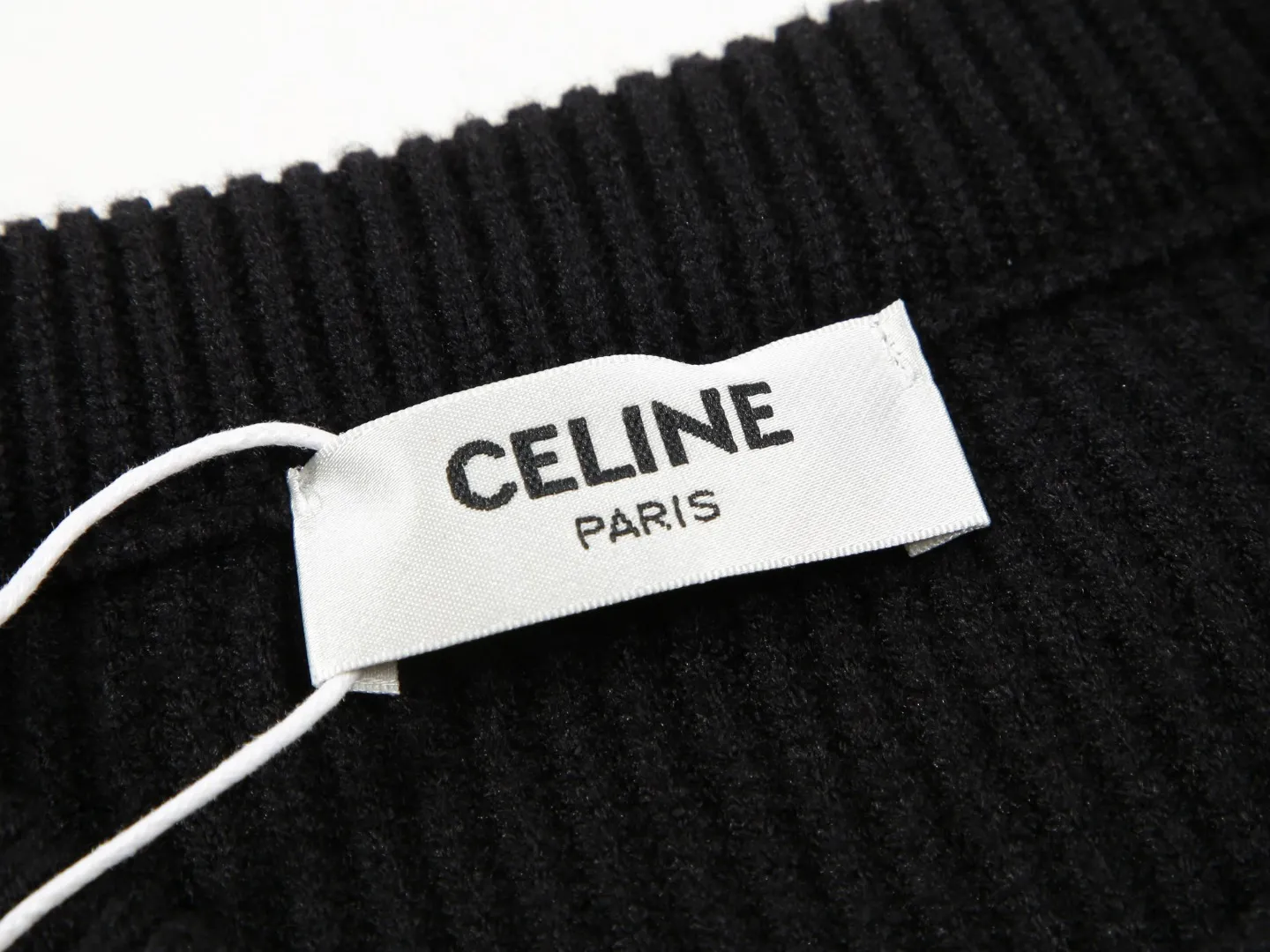 【2026】【CELINE   公式旗艦店】セリーヌ   セーター好評に付き再入荷！ 241128