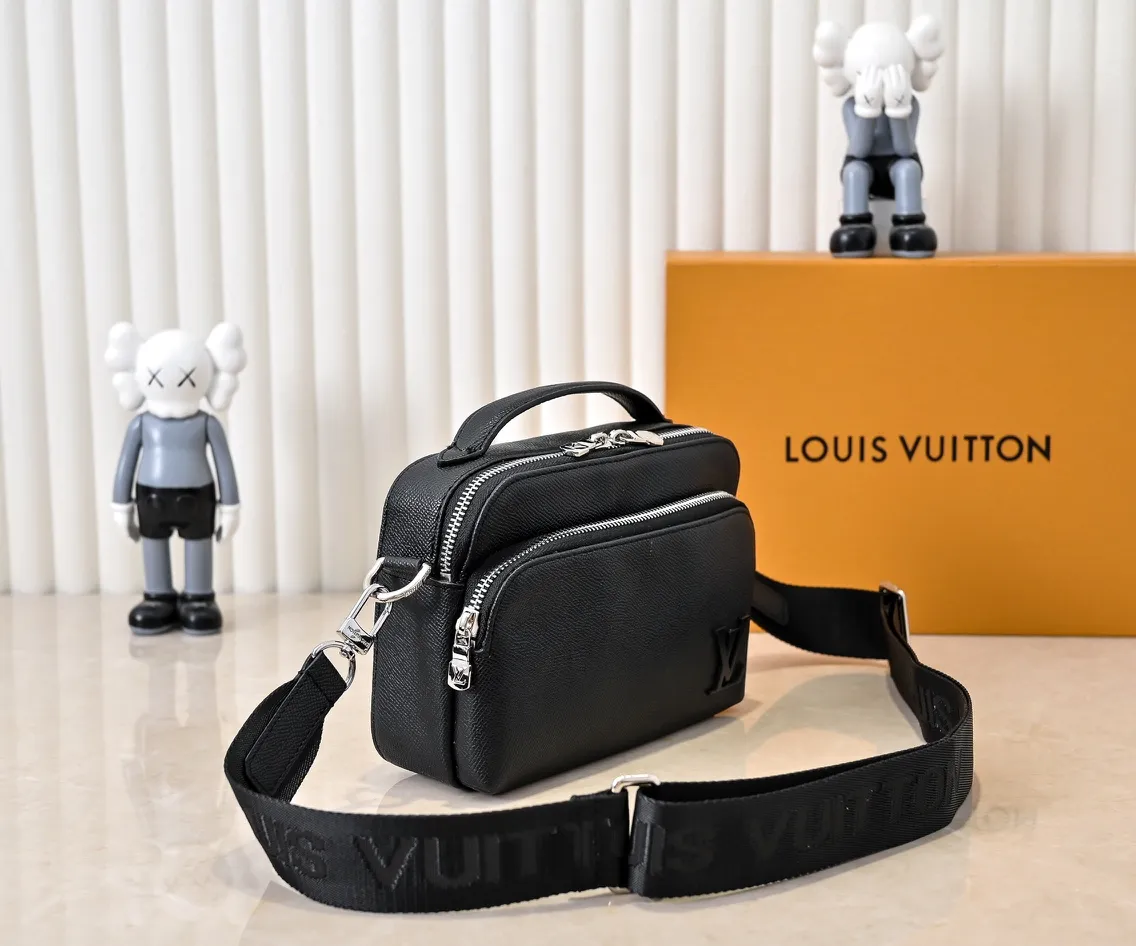 【2026】 LV【LOUIS VUITTON 公式旗艦店】ルイヴィトン  斜めがけバッグ当日出荷 好評に付き再入荷！22.5*16*7.5CM  241125