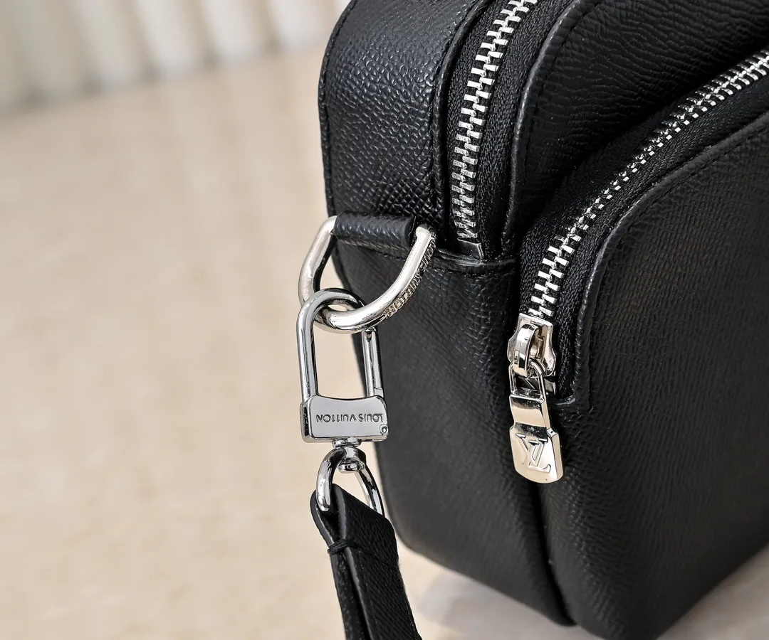 【2026】 LV【LOUIS VUITTON 公式旗艦店】ルイヴィトン  斜めがけバッグ当日出荷 好評に付き再入荷！22.5*16*7.5CM  241125