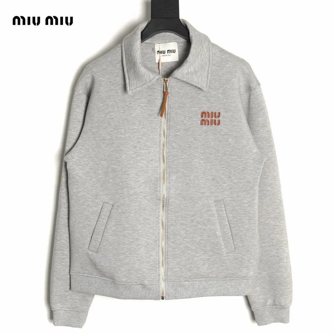 【2026】【Miumiu 公式旗艦店】ミュウミュウ  丸首の衛衣 スウェット ご好評に付き再入荷！241122