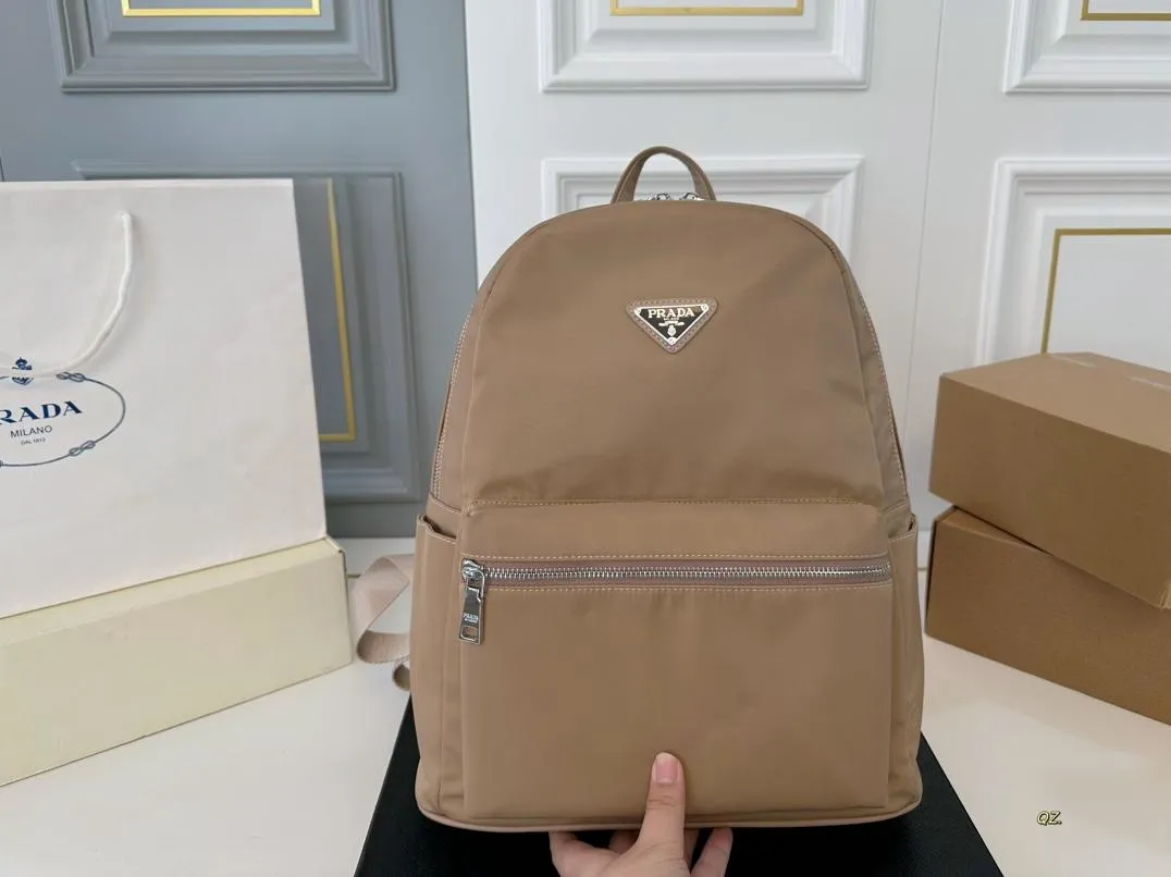 【2026】【PRADA  公式 旗艦店】プラダ   リュックサック当日出荷 好評に付き再入荷！31*36CM  240719