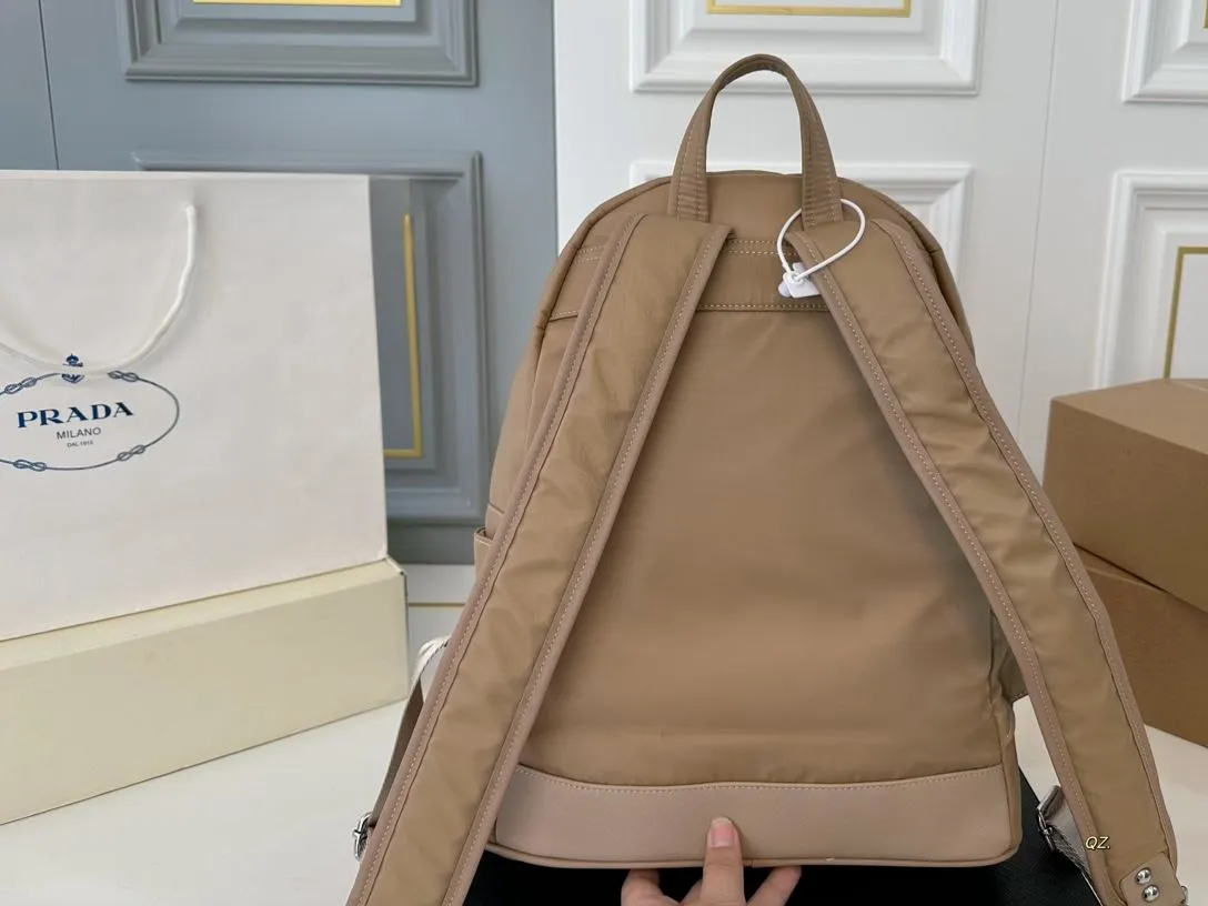 【2026】【PRADA  公式 旗艦店】プラダ   リュックサック当日出荷 好評に付き再入荷！31*36CM  240719