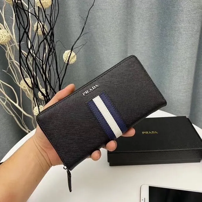 【2026】【PRADA  公式 旗艦店】プラダ  財布当日出荷 好評に付き再入荷！30*22*10CM