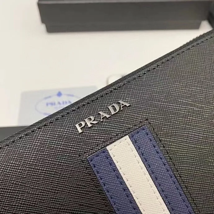 【2026】【PRADA  公式 旗艦店】プラダ  財布当日出荷 好評に付き再入荷！30*22*10CM