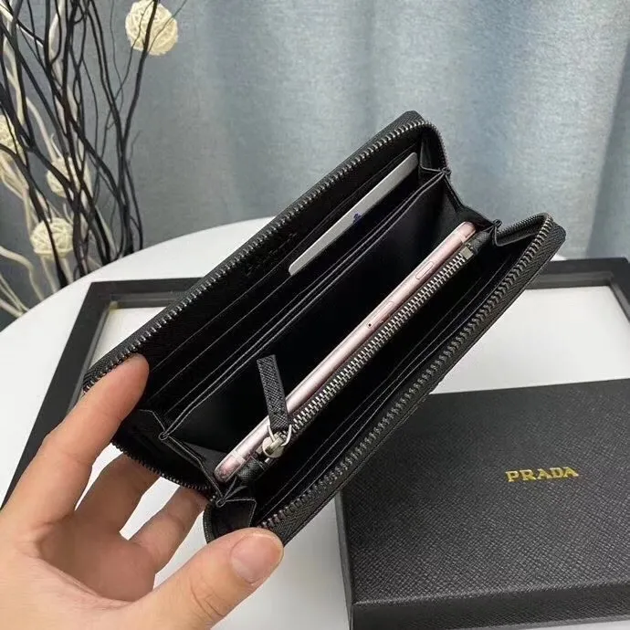 【2026】【PRADA  公式 旗艦店】プラダ  財布当日出荷 好評に付き再入荷！30*22*10CM
