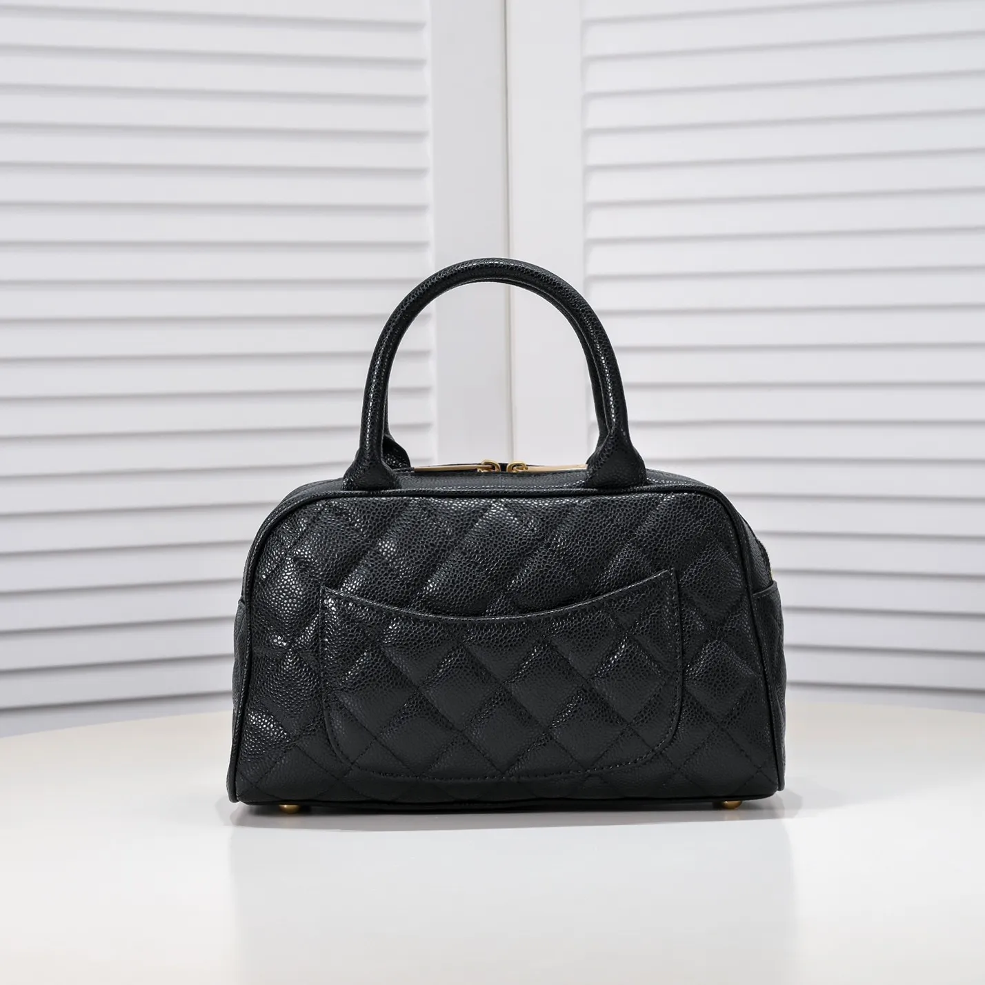【2026】【CHANEL 公式旗艦店】シャネル   ハンドバッグ  当日出荷 好評に付き再入荷！25*14*9CM