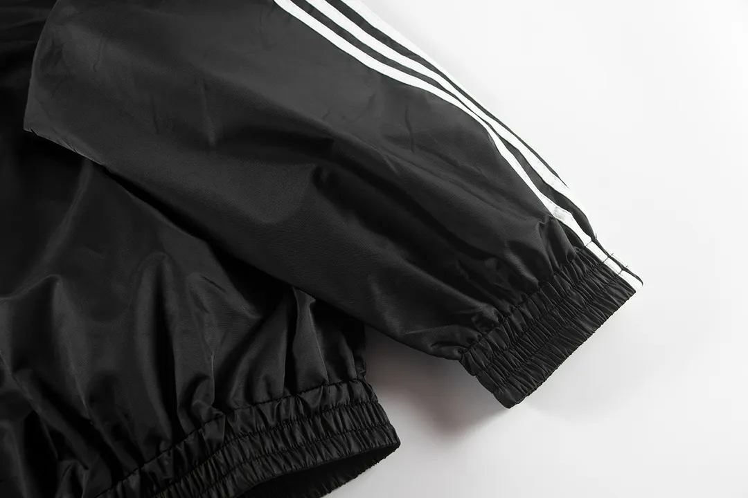 【2026】【BALENCIAGA  公式旗艦店】バレンシアガ    ジャケット着 好評に付き再入荷！250107