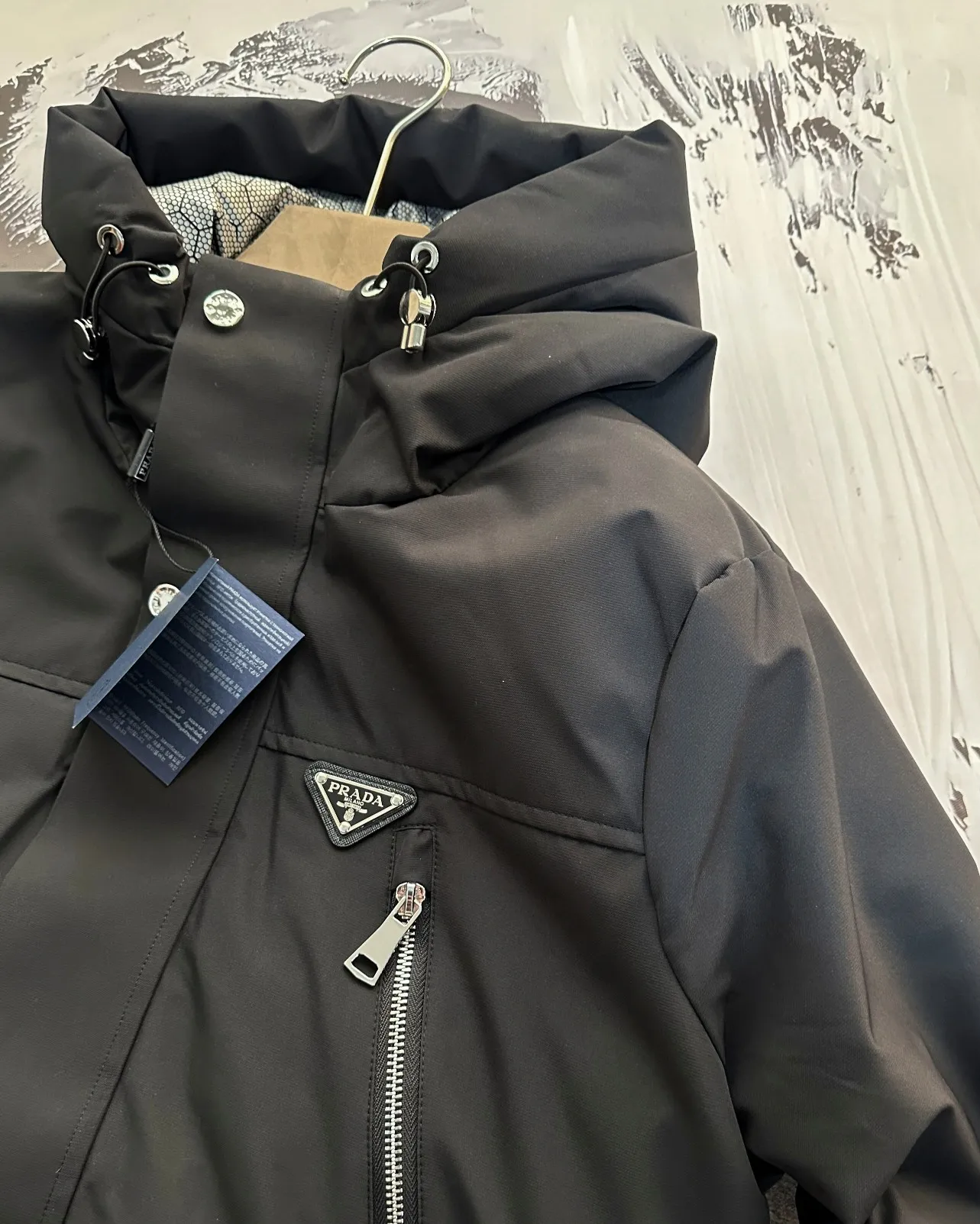 【2026】【PRADA  公式旗艦店】プラダ  ダウンジャケット好評に付き再入荷！241227