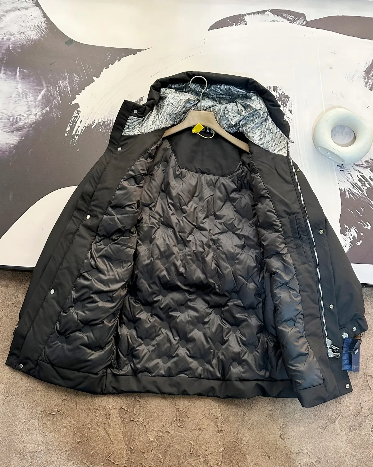 【2026】【PRADA  公式旗艦店】プラダ  ダウンジャケット好評に付き再入荷！241227