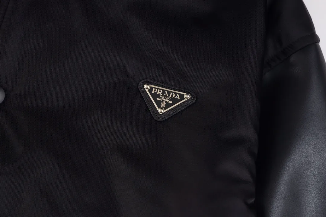 【2026】【PRADA  公式旗艦店】 プラダ  ジャケット着 ご好評に付き再入荷！241224
