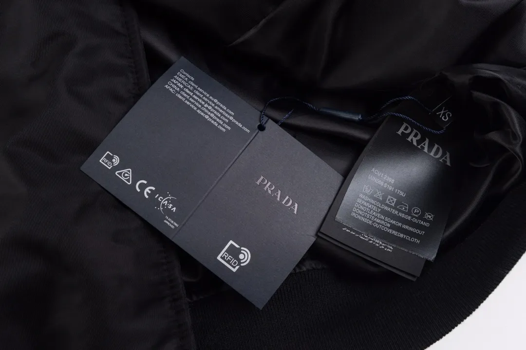 【2026】【PRADA  公式旗艦店】 プラダ  ジャケット着 ご好評に付き再入荷！241224