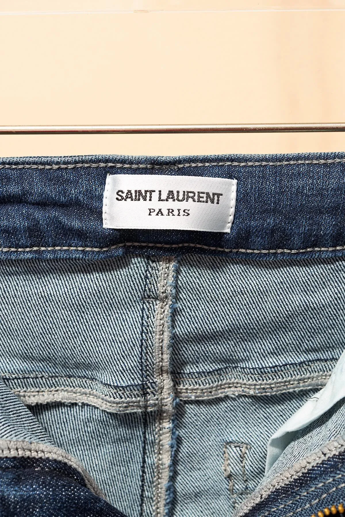 【2026】【YSL SAINT LAURENT  公式旗艦店】サンローラン ジーパン  ご好評に付き再入荷！ 241220