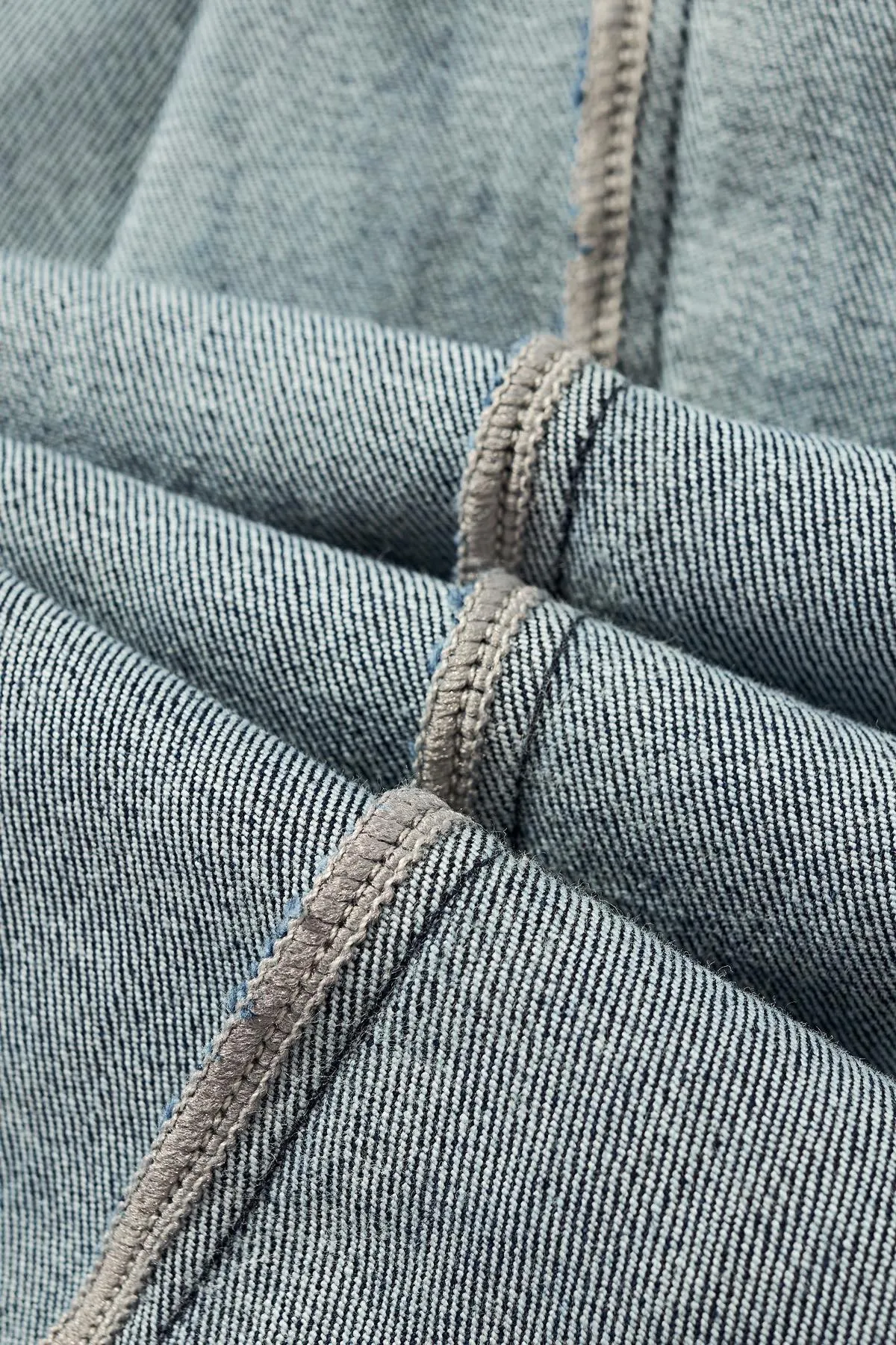 【2026】【YSL SAINT LAURENT  公式旗艦店】サンローラン ジーパン  ご好評に付き再入荷！ 241220