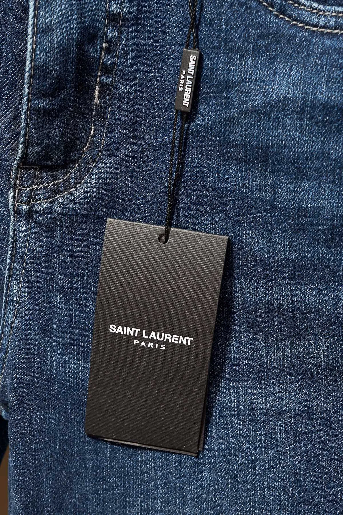 【2026】【YSL SAINT LAURENT  公式旗艦店】サンローラン ジーパン  ご好評に付き再入荷！ 241220