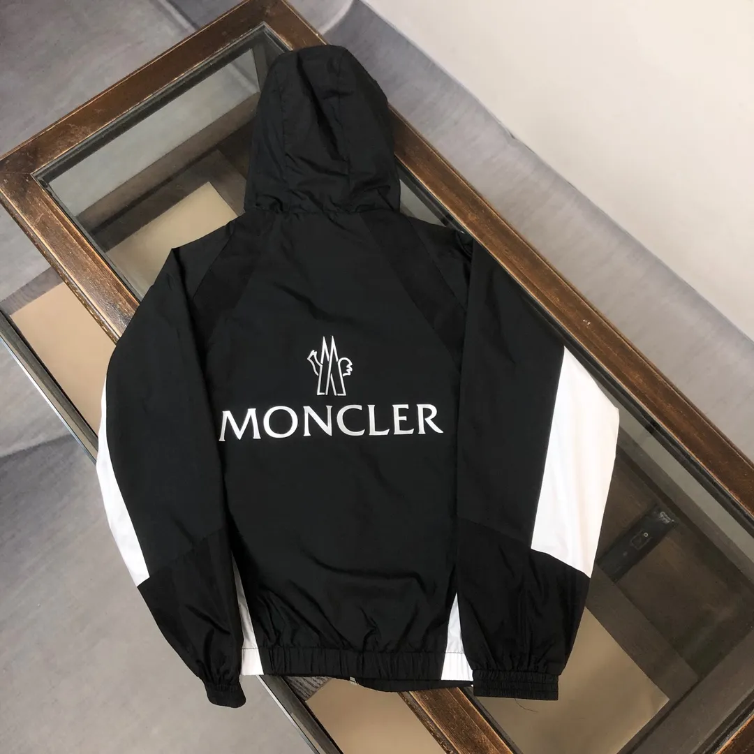 【2026】【MONCLER 公式旗艦店】 モンクレール  ジャケット着 ご好評に付き再入荷！241212