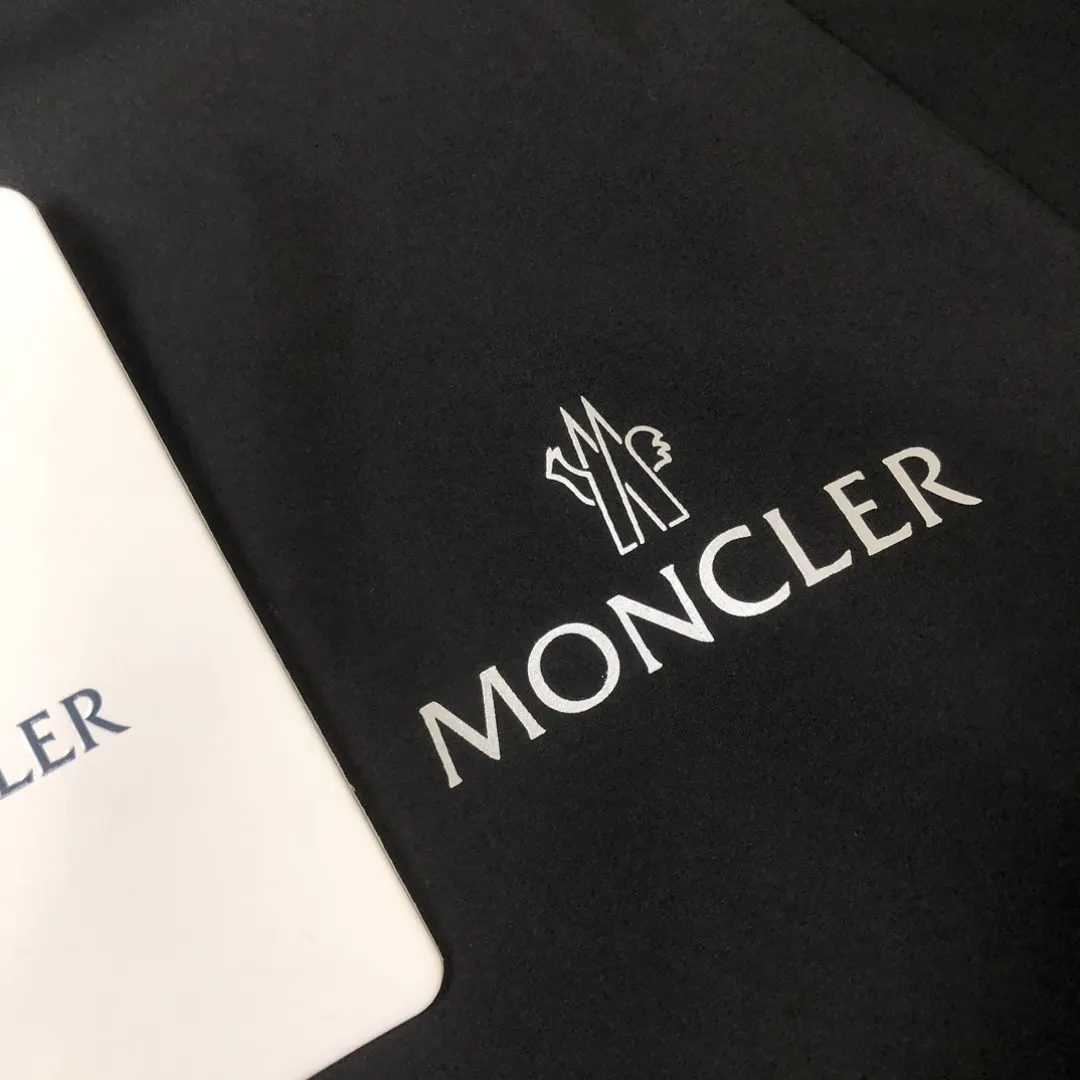 【2026】【MONCLER 公式旗艦店】 モンクレール  ジャケット着 ご好評に付き再入荷！241212