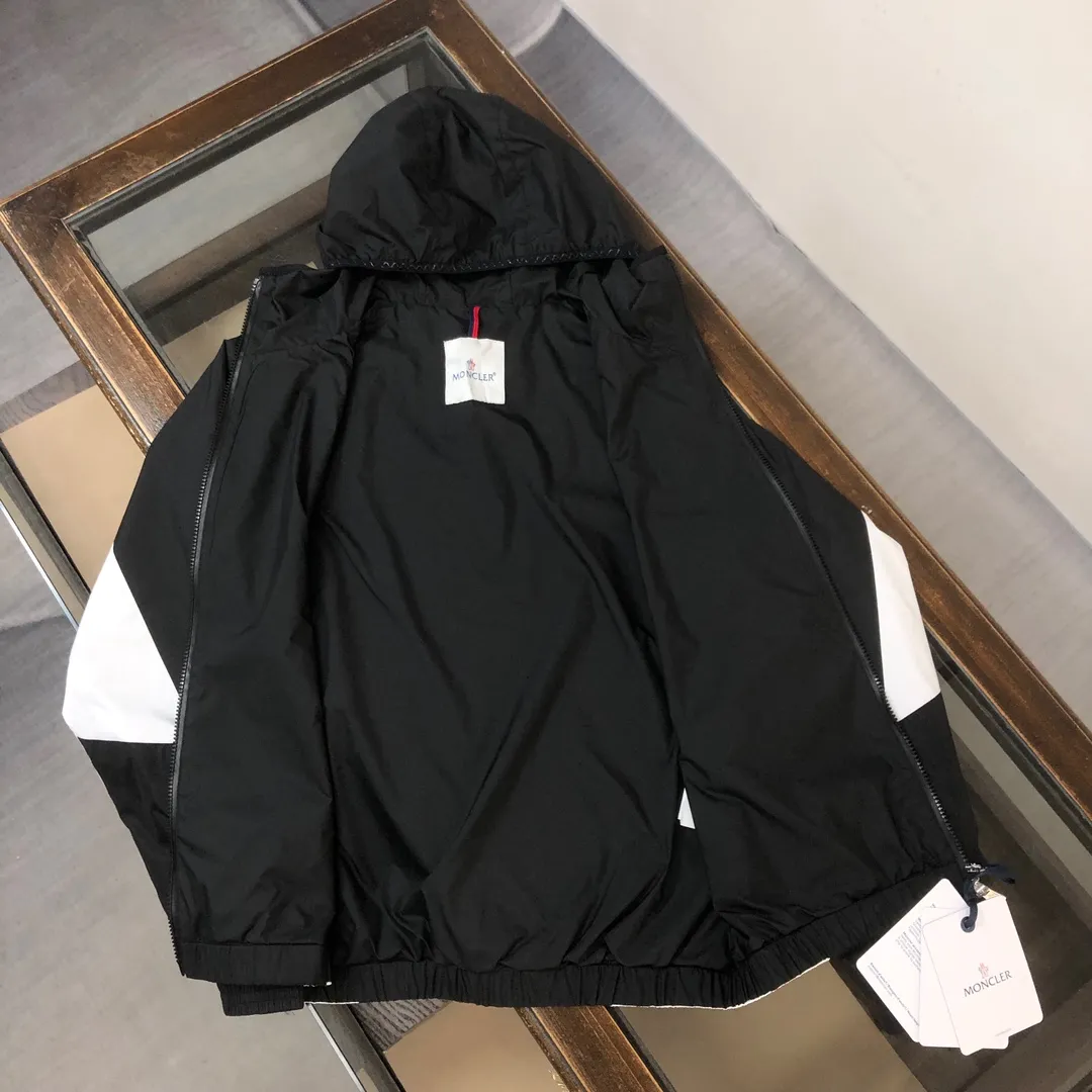 【2026】【MONCLER 公式旗艦店】 モンクレール  ジャケット着 ご好評に付き再入荷！241212