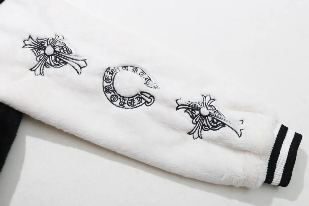 【2026】【CHROME HEARTS】クロムハーツ ジャケット着ご好評に付き再入荷！241212