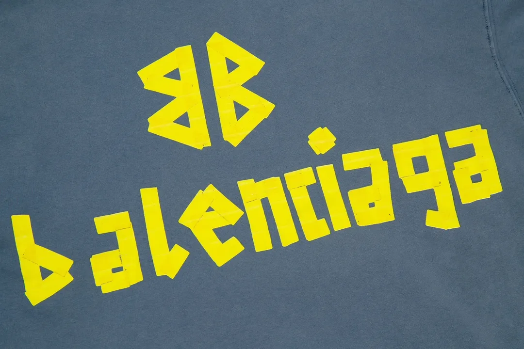【2026】【BALENCIAGA 公式旗艦店】バレンシアガ パーカー スウェット ご好評に付き再入荷！241211