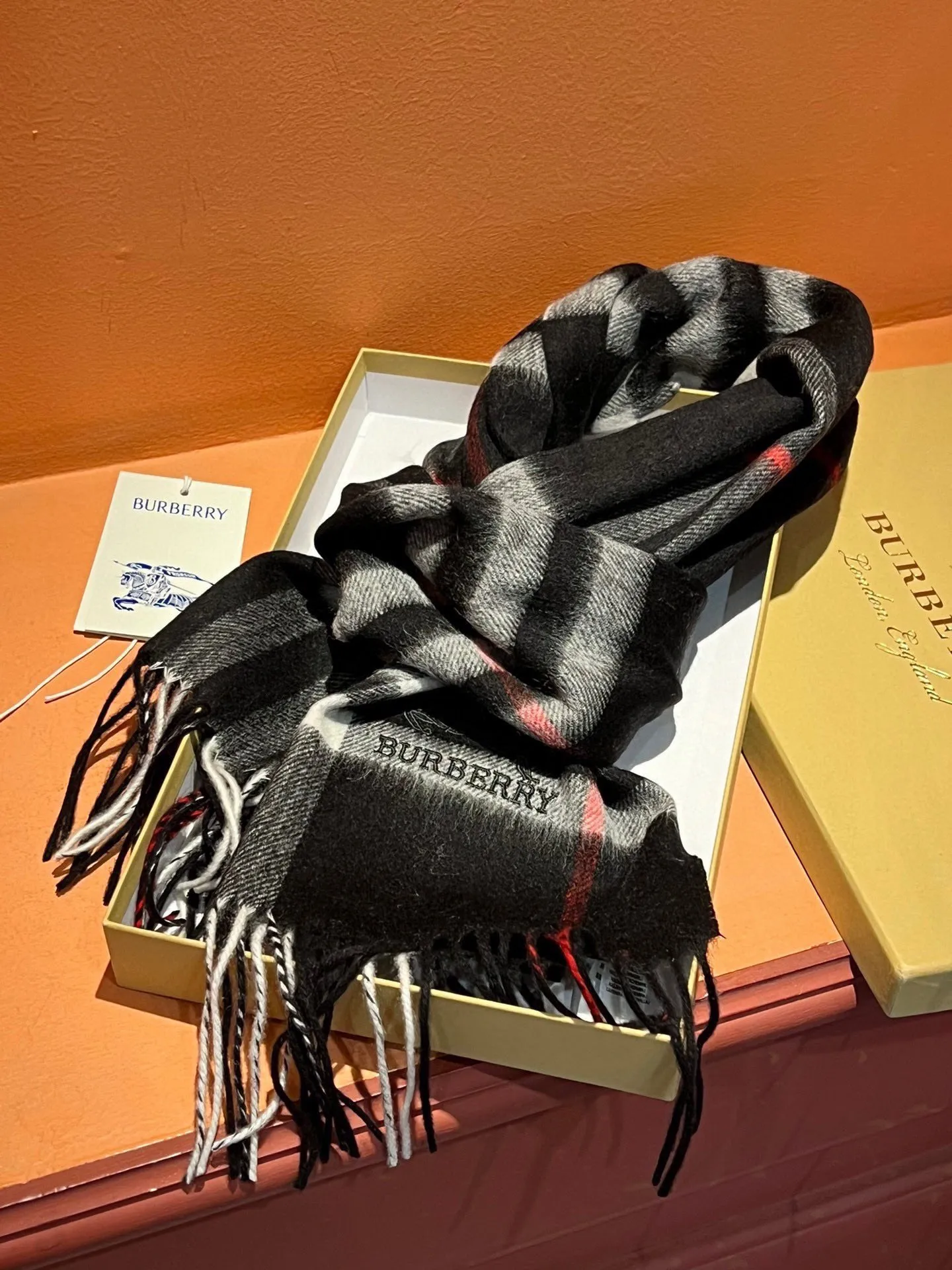【2026】【BURBERRY  バーバリー】スカーフ30*180CM  241209
