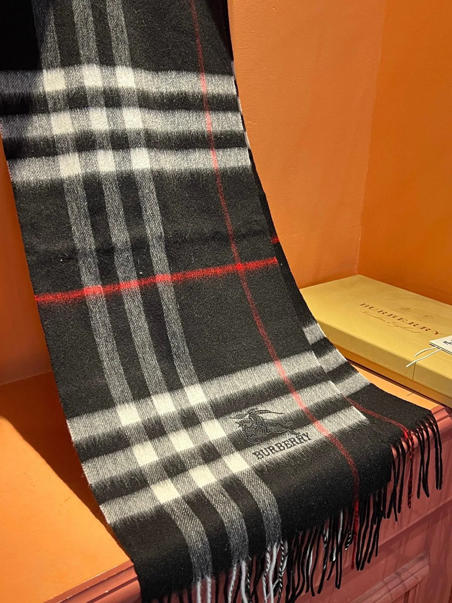 【2026】【BURBERRY  バーバリー】スカーフ30*180CM  241209