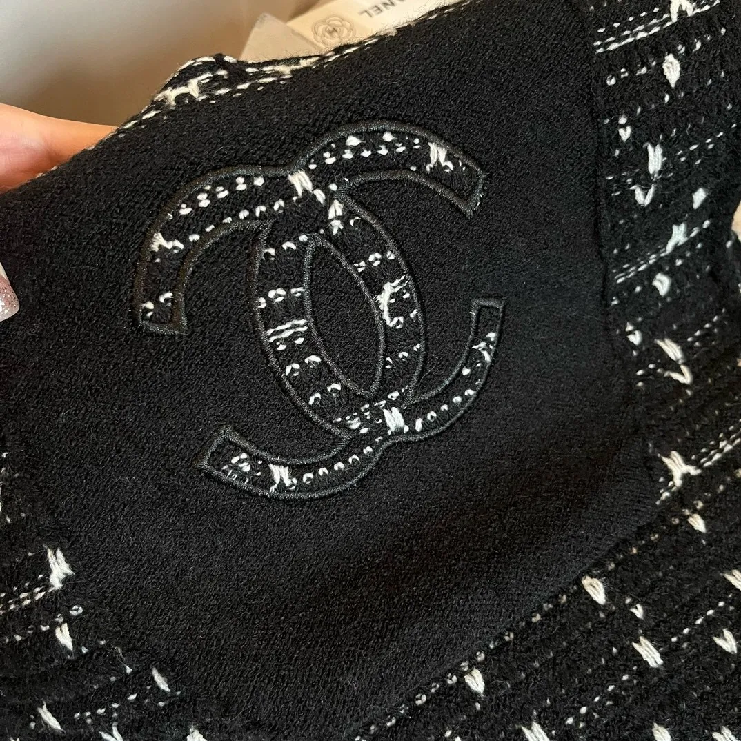 【2026】【CHANEL  シャネル 】スカーフ30*180CM  241209