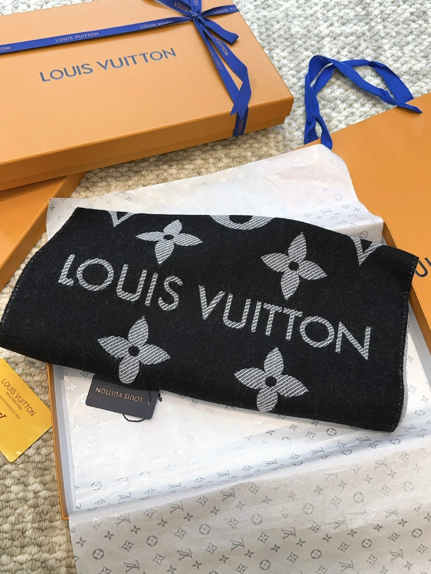 【2026】LV【LOUIS VUITTON   ルイヴィトン】スカーフ 186*34CM   241207