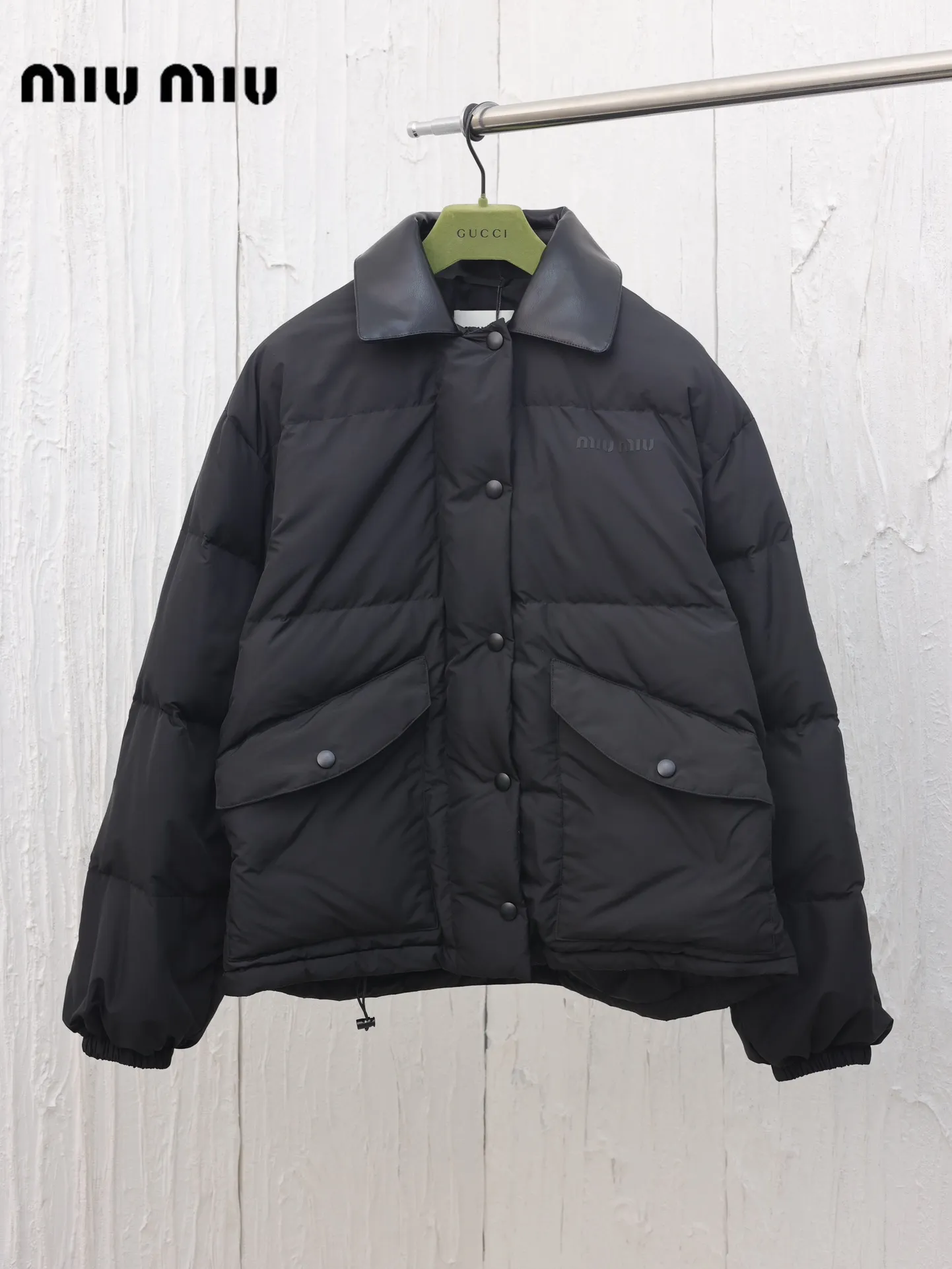 【2026】【Miumiu   公式旗艦店】ミュウミュウ ダウンジャケット ご好評に付き再入荷！241206