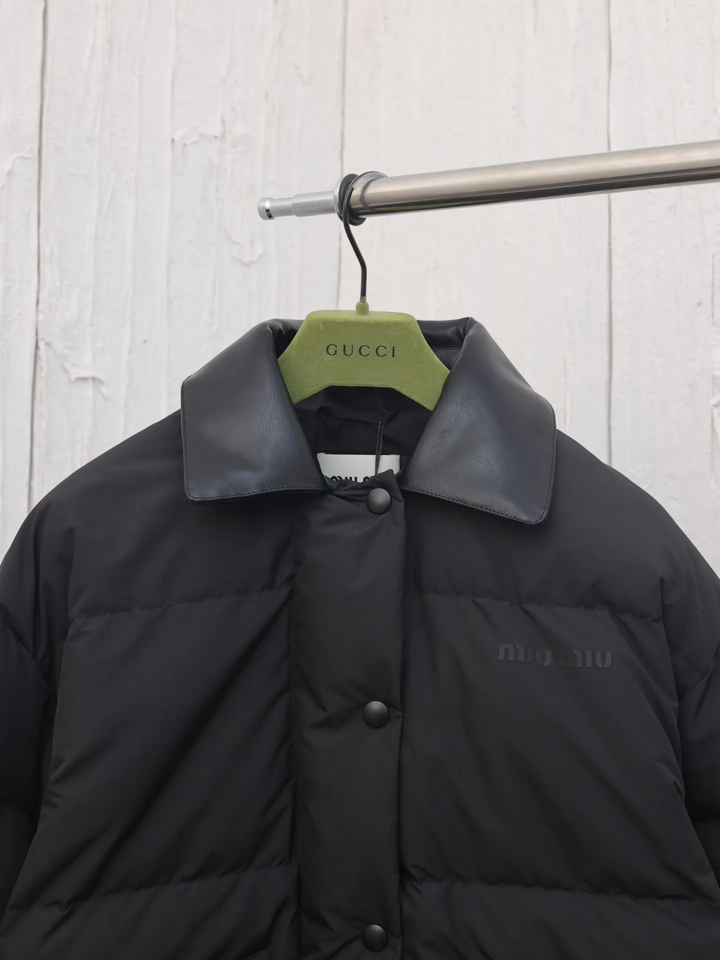 【2026】【Miumiu   公式旗艦店】ミュウミュウ ダウンジャケット ご好評に付き再入荷！241206