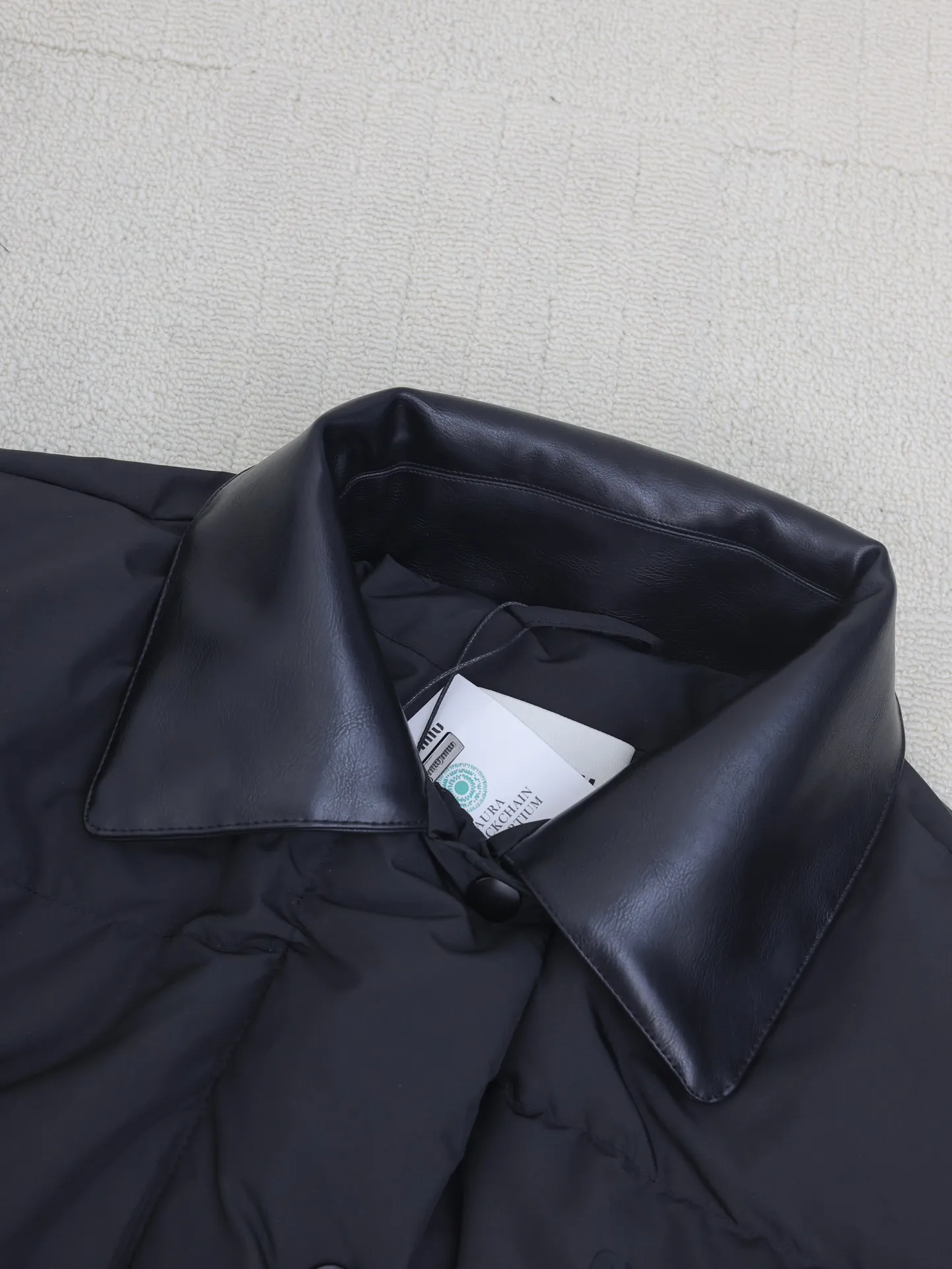 【2026】【Miumiu   公式旗艦店】ミュウミュウ ダウンジャケット ご好評に付き再入荷！241206