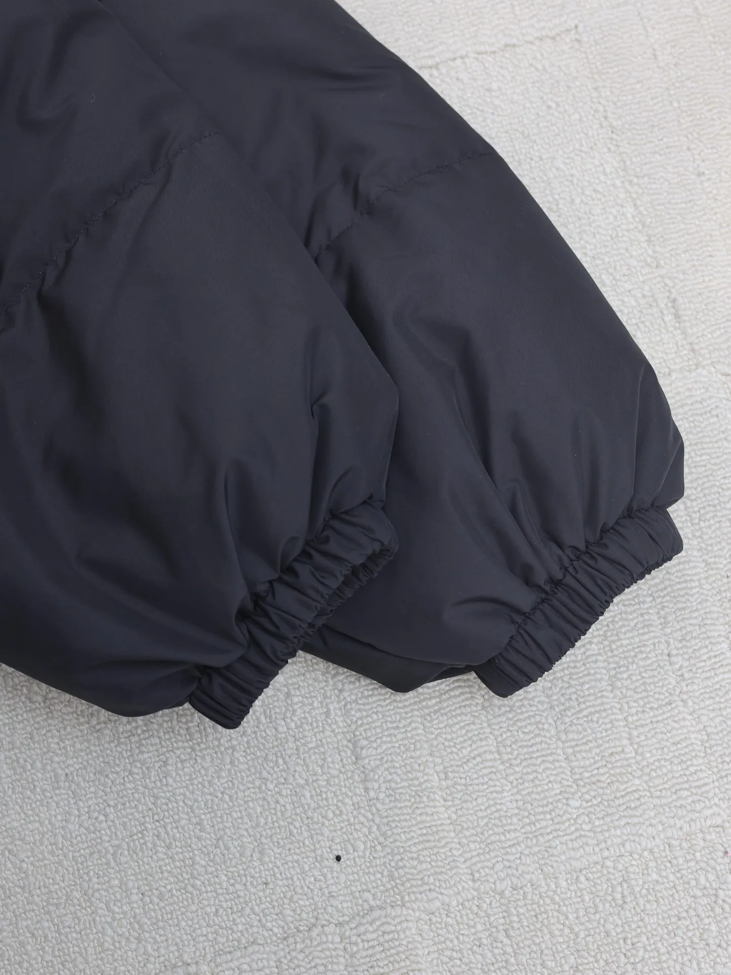【2026】【Miumiu   公式旗艦店】ミュウミュウ ダウンジャケット ご好評に付き再入荷！241206