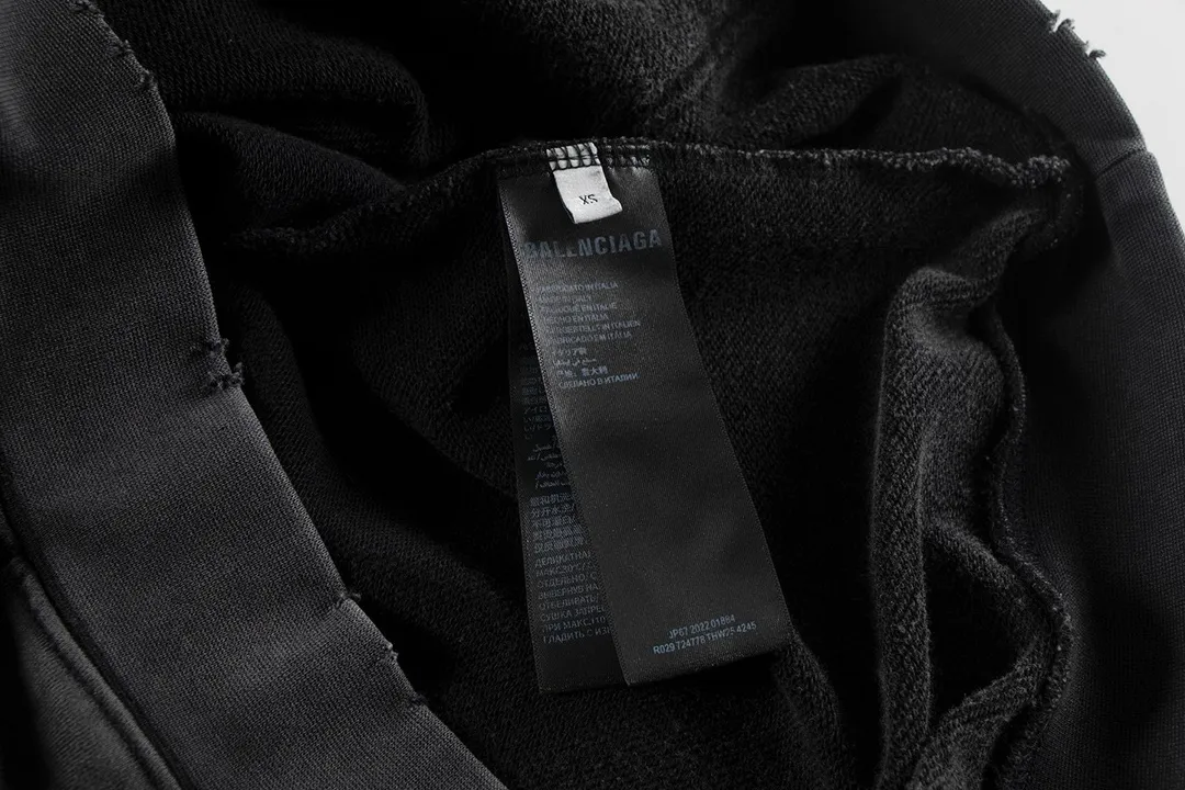 【2026】【BALENCIAGA 公式旗艦店】バレンシアガ パーカースウェット ご好評に付き再入荷！241127