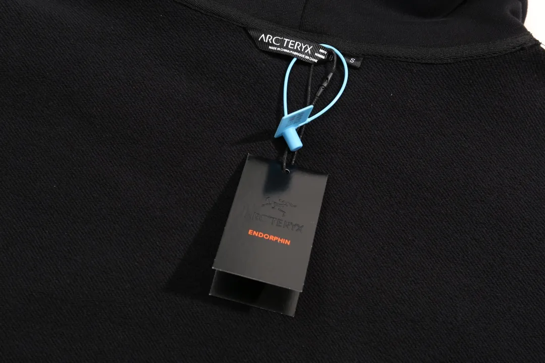 【2026】【ARCTERYX 公式旗艦店】アークテリクス  パーカー  スウェット ご好評に付き再入荷！241121