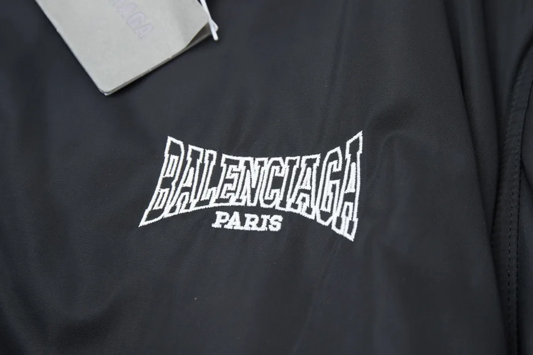 【2026】【BALENCIAGA  公式旗艦店】バレンシアガ    ジャケット着 好評に付き再入荷！241119