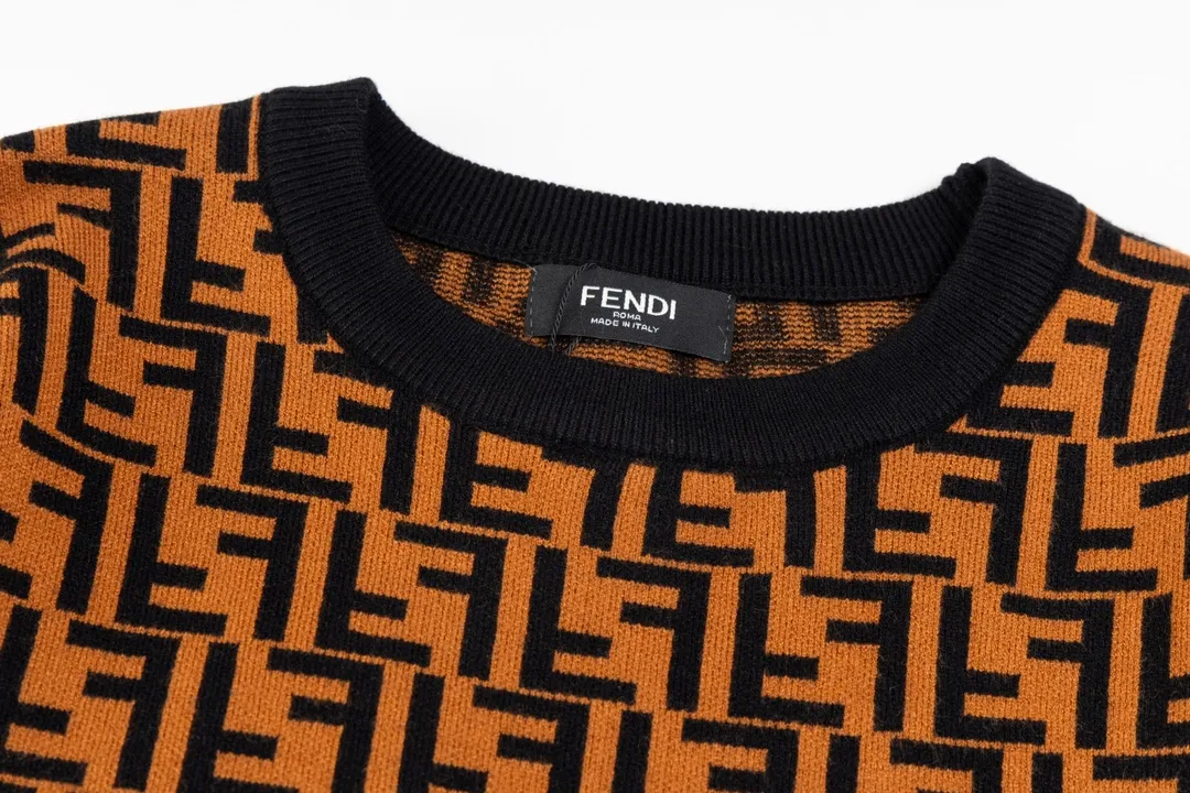 【2026】【FENDI 公式旗艦店】フェンディ   セーター好評に付き再入荷！ 241116