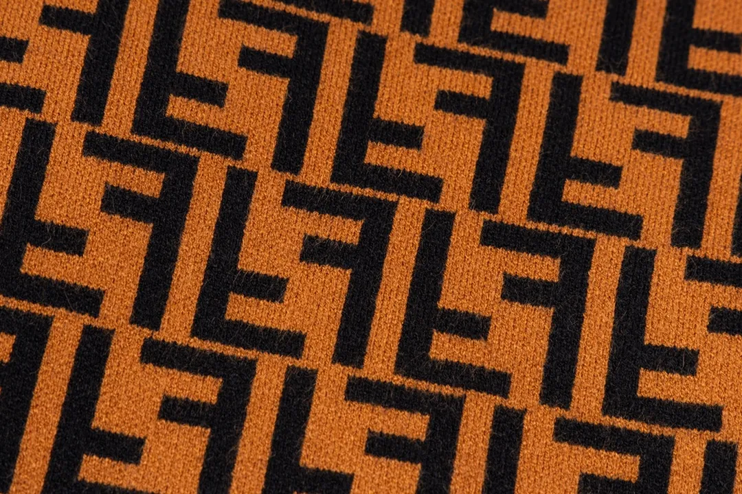 【2026】【FENDI 公式旗艦店】フェンディ   セーター好評に付き再入荷！ 241116