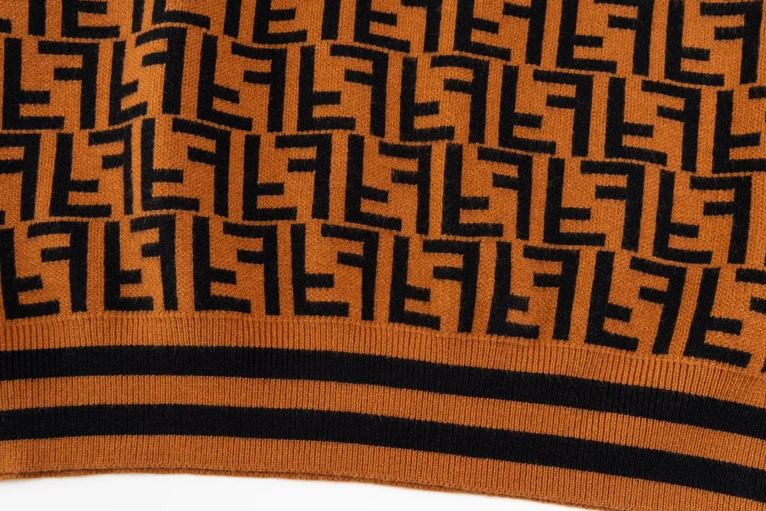 【2026】【FENDI 公式旗艦店】フェンディ   セーター好評に付き再入荷！ 241116