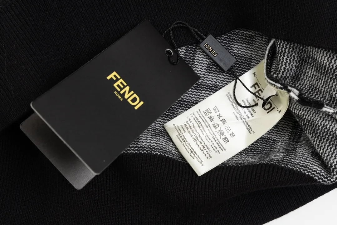 【2026】【FENDI 公式旗艦店】フェンディ   セーター好評に付き再入荷！ 241116