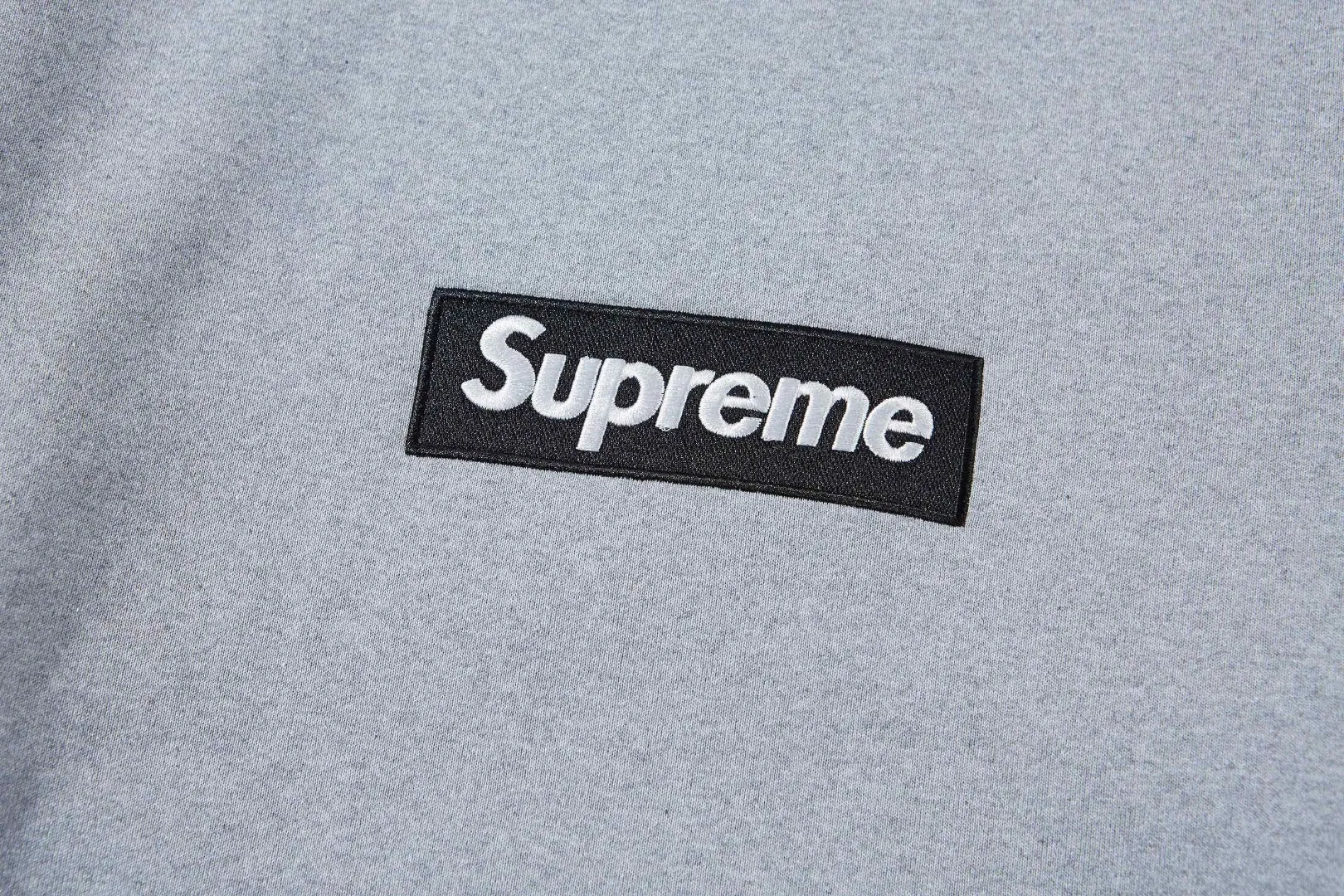 【2026】【Supreme  公式旗艦店】 丸首の衛衣  スウェットご好評に付き再入荷！241115
