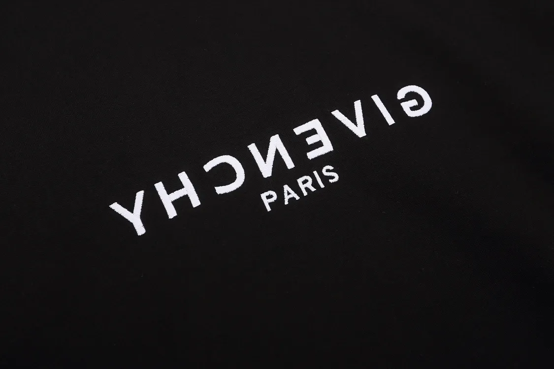 【2026】【GIVENCHY 公式旗艦店】ジバンシー   パーカー  スウェットご好評に付き再入荷   241114