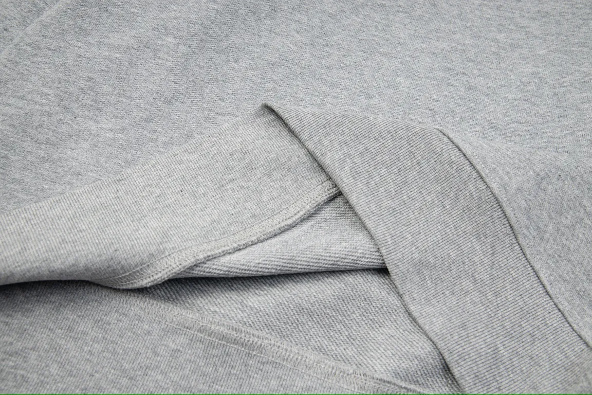 【2026】【DIOR  公式旗艦店】ディオール  丸首の衛衣 ご好評に付き再入荷   241114