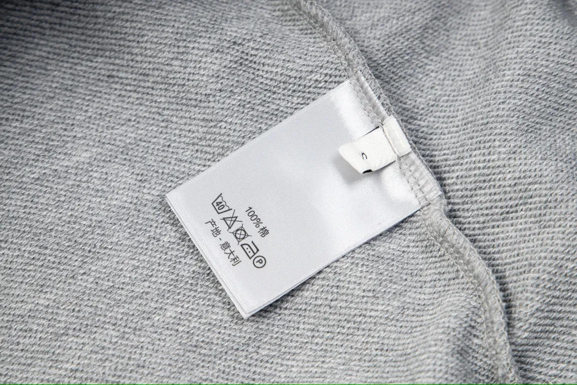 【2026】【DIOR  公式旗艦店】ディオール  丸首の衛衣 ご好評に付き再入荷   241114