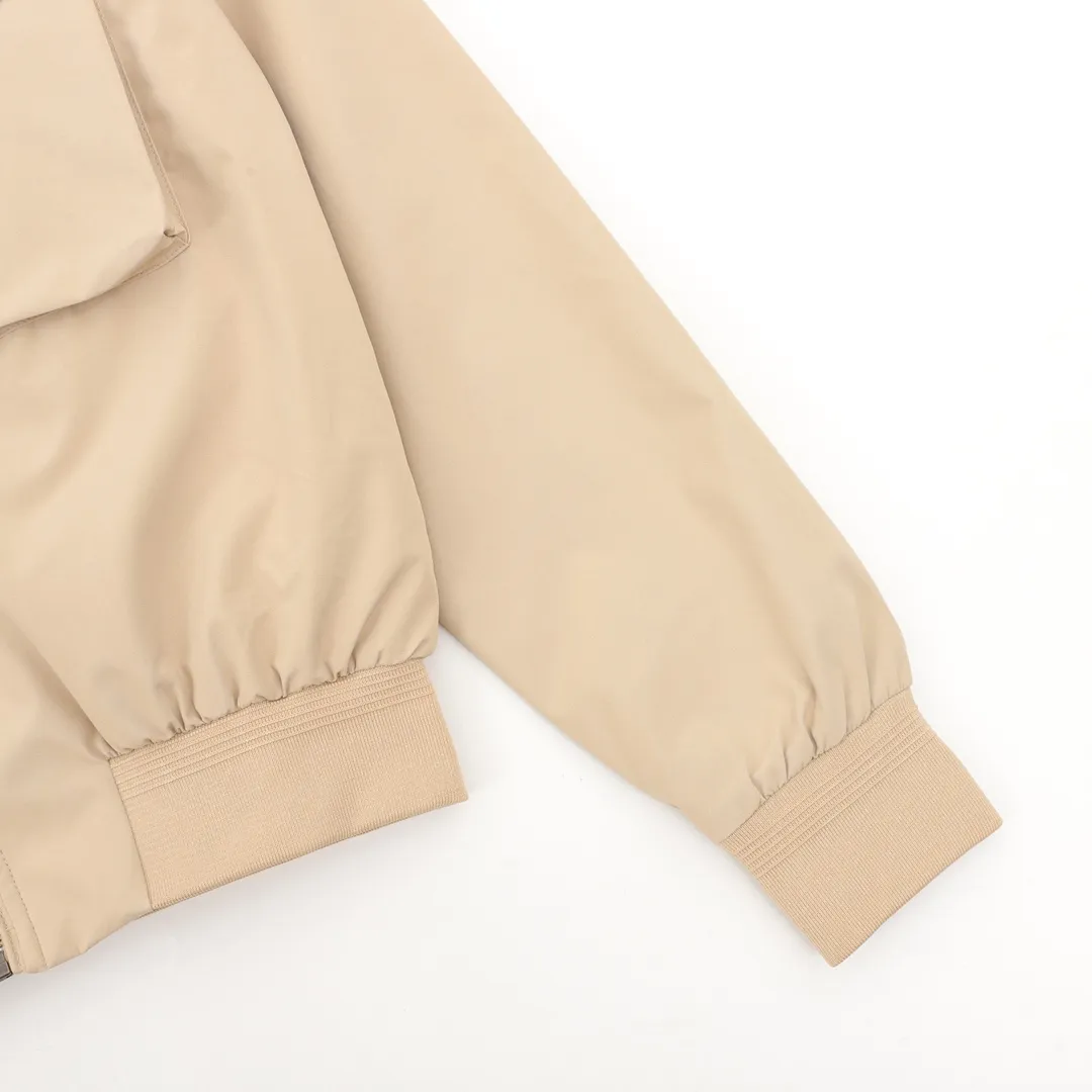 【2026】【BURBERRY  公式旗艦店】バーバリー   ジャケット着 好評に付き再入荷！241112