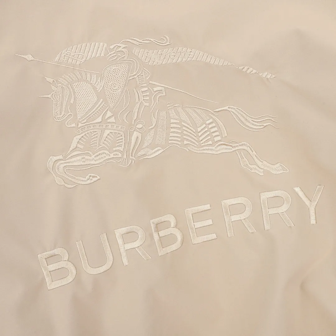【2026】【BURBERRY  公式旗艦店】バーバリー   ジャケット着 好評に付き再入荷！241112